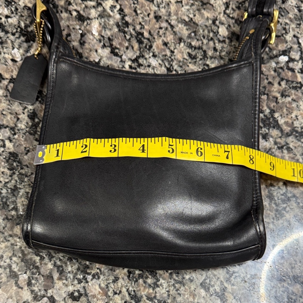 Coach vintage Y2K Janice Legacy Black Leather Bag with Gold Hardware - Picture 11 of 15